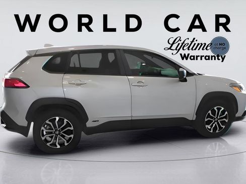 Used 2024 Toyota Corolla Cross AWD Hybrid image 2