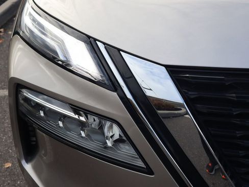 Certified 2022 Nissan Rogue Platinum w/ Head-Up Display Package image 12