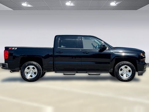 Used 2018 Chevrolet Silverado 1500 LT w/ All Star Edition AWD/4WD image 8