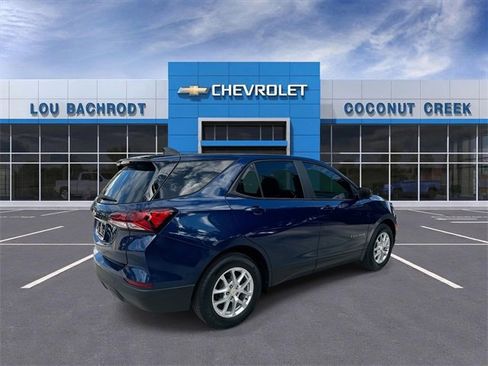 Used 2023 Chevrolet Equinox LS image 8