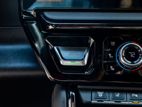 Used 2024 GMC Sierra 2500 AT4 w/ AT4 Premium Plus Package image 22