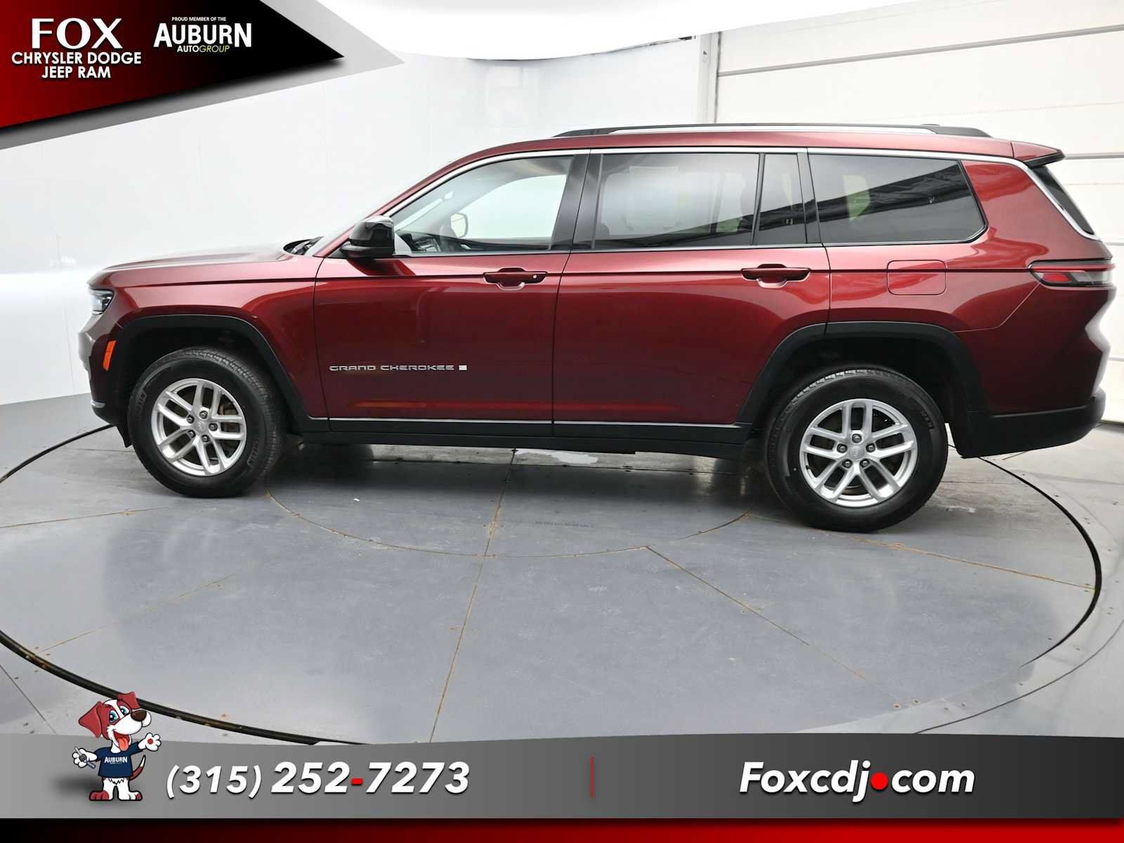 Used 2023 Jeep Grand Cherokee L Laredo w/ Luxury Tech Group I AWD/4WD image 19
