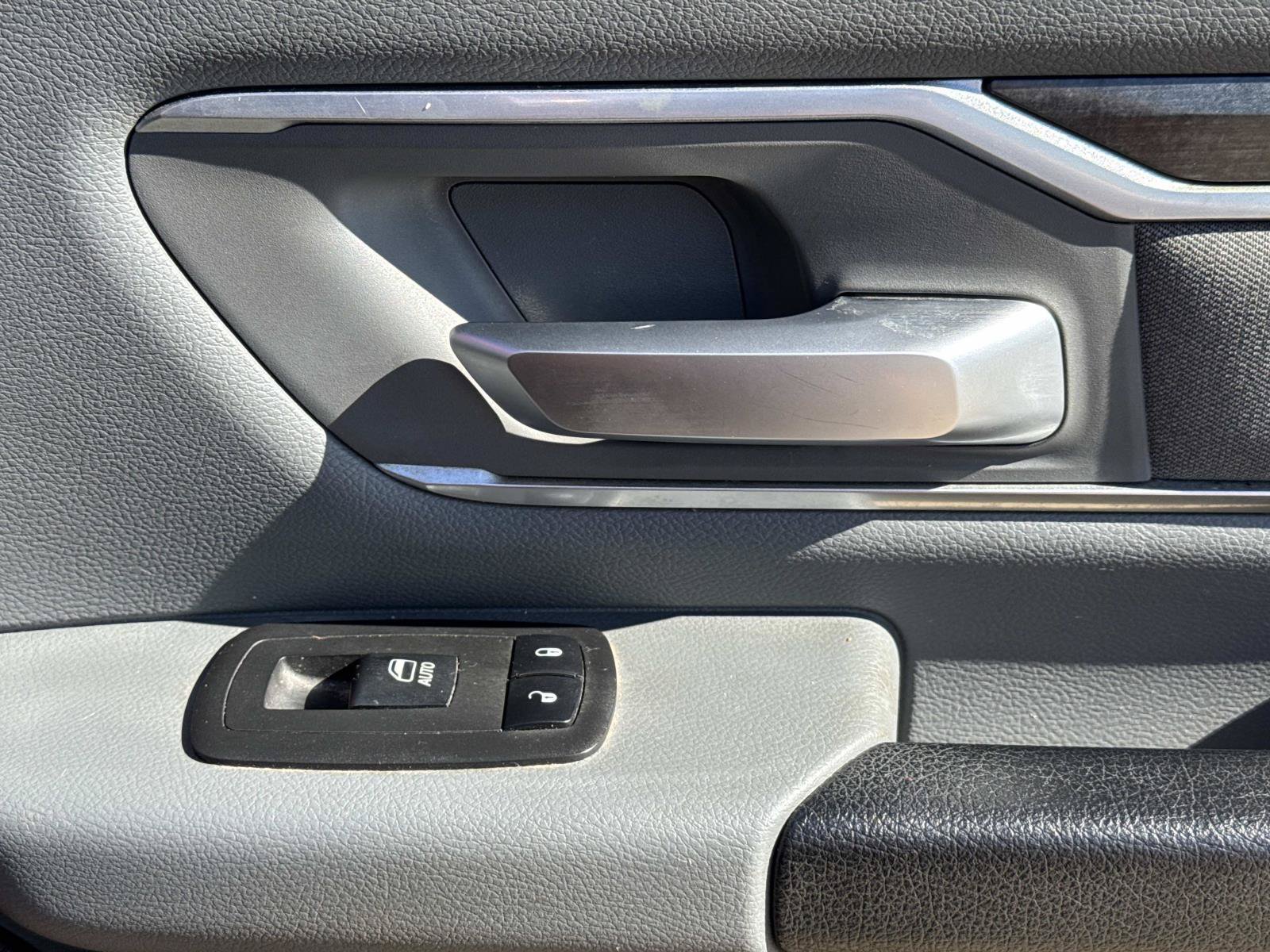 Used 2019 RAM 1500 Big Horn AWD/4WD image 14