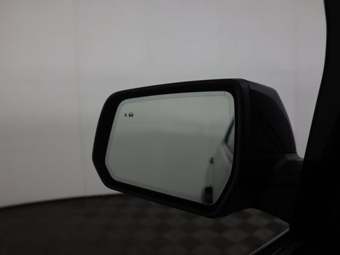 Used 2023 Chevrolet Traverse Premier w/ Redline Edition image 43