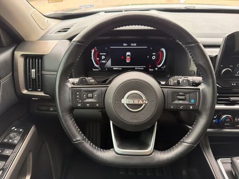 Used 2024 Nissan Pathfinder Platinum w/ Cargo Package FWD image 23