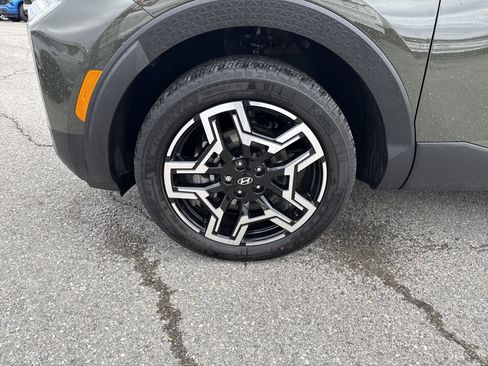 Certified 2025 Hyundai Santa Cruz Limited image 11