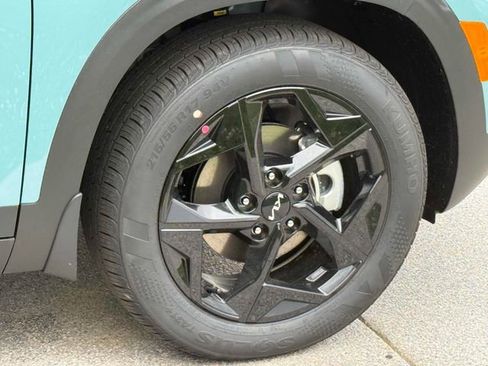 New 2026 Kia Seltos EX FWD image 5