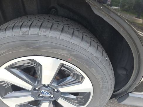 Used 2017 Subaru Forester 2.5i w/ Alloy Wheel Package AWD/4WD image 3