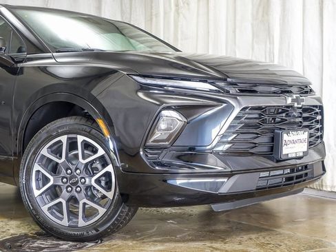 New 2025 Chevrolet Blazer RS w/ Driver Confidence II Package image 3