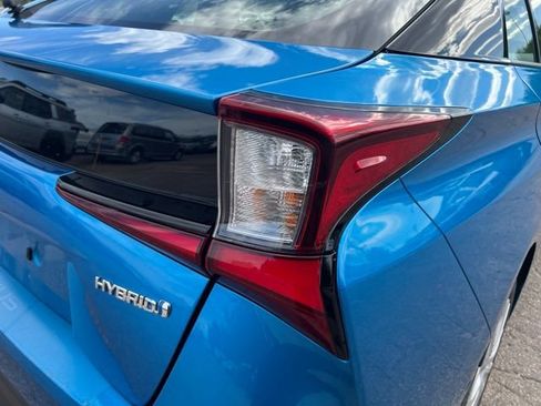Used 2021 Toyota Prius LE FWD image 12