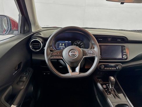 Used 2022 Nissan Kicks SV image 21