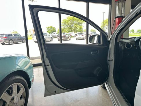 Used 2024 Mitsubishi Mirage SE FWD image 11