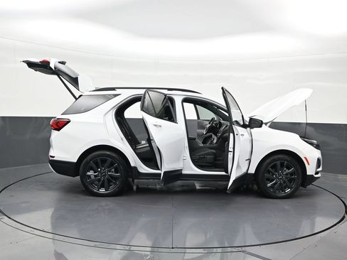 Used 2023 Chevrolet Equinox RS FWD image 35