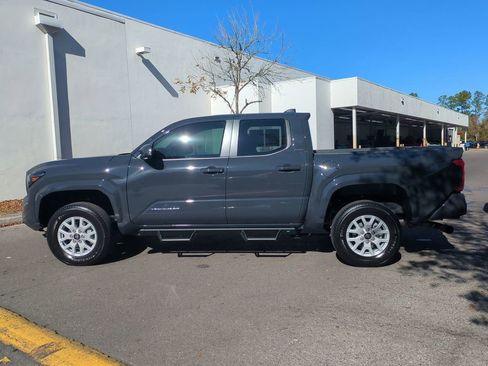 Used 2024 Toyota Tacoma SR5 image 8