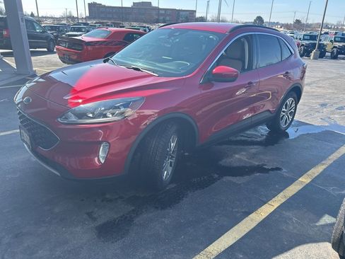 Used 2021 Ford Escape SEL w/ Technology Package image 2
