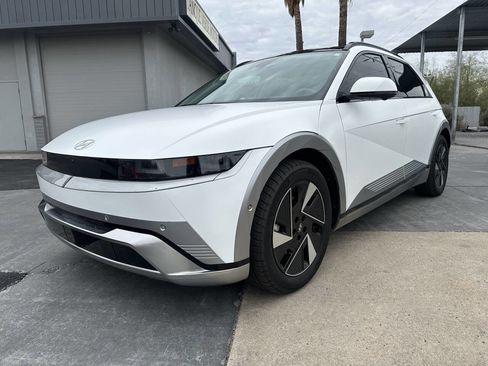 Used 2025 Hyundai Ioniq 5 Limited image 3