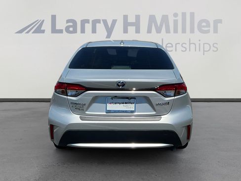 Used 2022 Toyota Corolla LE w/ Carpet Mat Package (TMS) FWD image 4