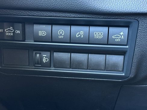 New 2025 Toyota Tundra Limited image 29