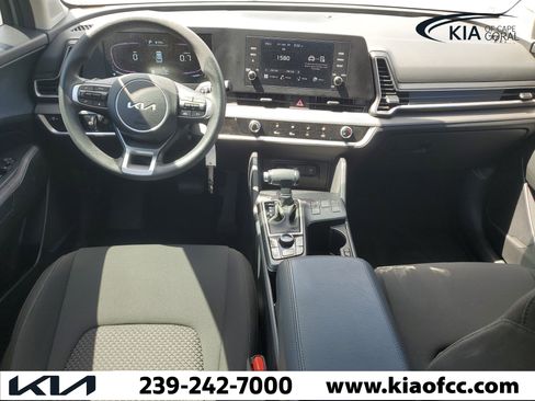 Used 2025 Kia Sportage LX FWD image 13