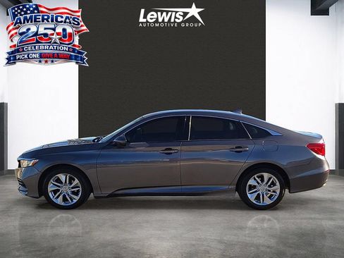 Used 2018 Honda Accord LX image 3