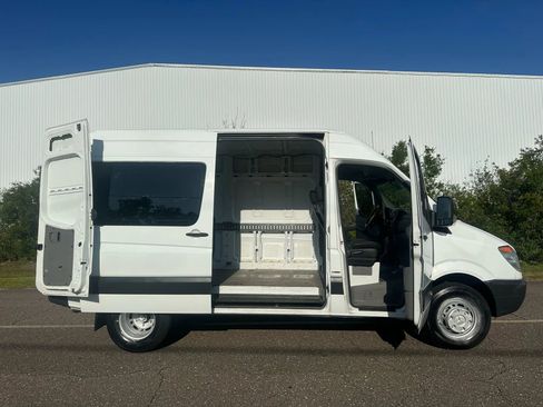 Used 2012 Mercedes-Benz Sprinter 3500 image 11