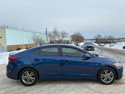 Used 2018 Hyundai Elantra Value Edition FWD image 4
