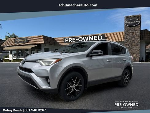 Used 2018 Toyota RAV4 SE w/ Power Extra Value Package AWD/4WD image 3