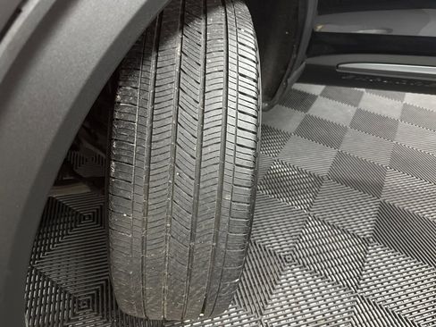 Used 2023 Ford Explorer XLT w/ Equipment Group 202A image 41