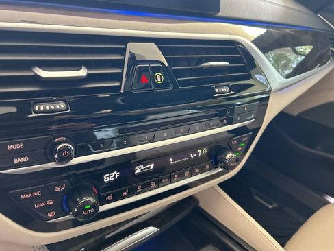 Used 2019 BMW M550i xDrive w/ Dynamic Handling Package AWD/4WD image 51