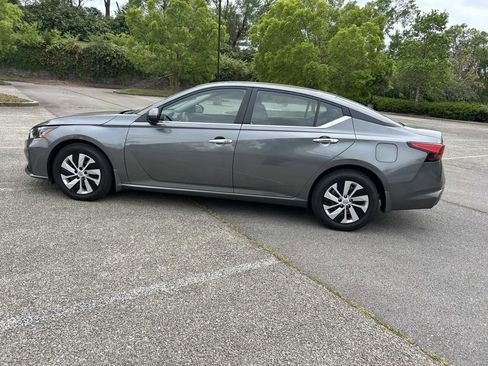 Certified 2023 Nissan Altima 2.5 S FWD image 4