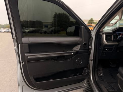 Used 2022 Ford Expedition XL RWD image 14