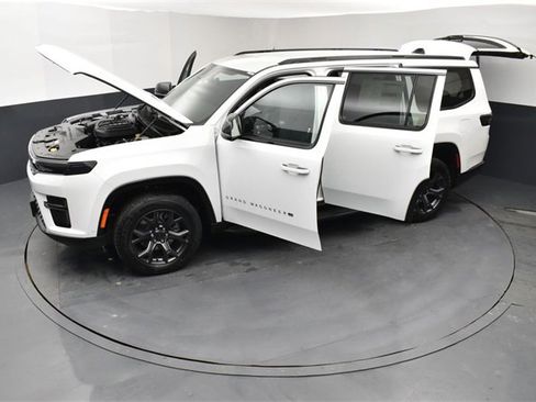 New 2026 Jeep Grand Wagoneer Limited image 30