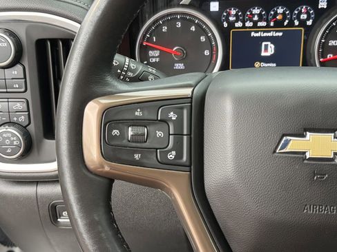 Used 2021 Chevrolet Silverado 1500 High Country w/ Technology Package AWD/4WD image 23