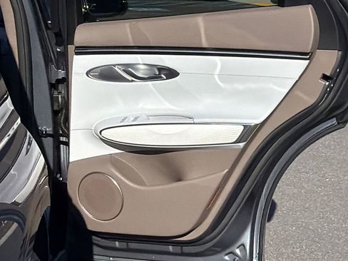 New 2026 Genesis GV70 2.5T Advanced AWD/4WD image 16