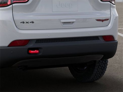 New 2026 Jeep Compass Trailhawk image 13