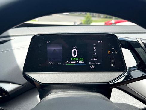 Used 2024 Volkswagen ID.4 S image 23