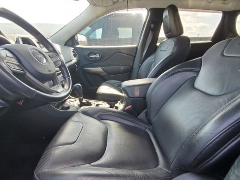 Used 2021 Jeep Cherokee Latitude Lux w/ Comfort/Convenience Group image 3