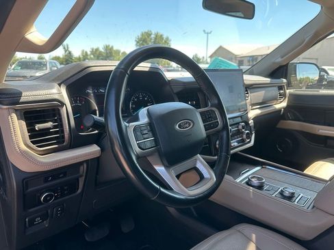 Used 2024 Ford Expedition Limited AWD/4WD image 12