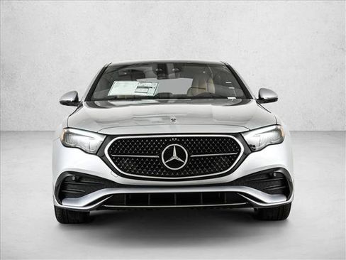 New 2026 Mercedes-Benz E 450 4MATIC Sedan image 2
