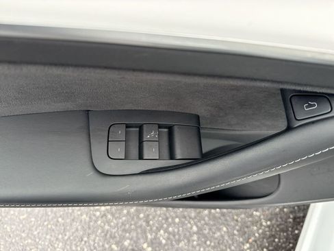 Used 2021 Tesla Model 3 Standard Range Plus image 15