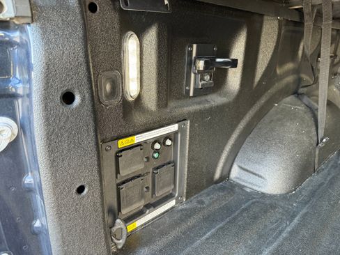 Used 2022 Ford F150 Limited image 40