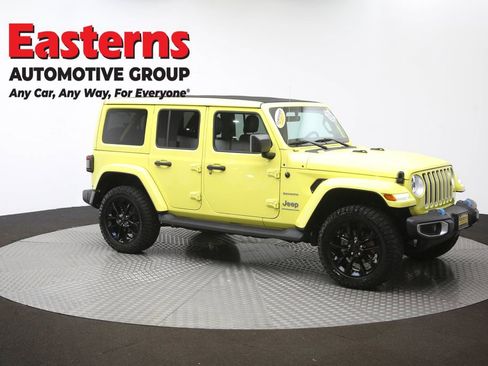 Used 2023 Jeep Wrangler Unlimited Sahara w/ Cold Weather Group image 44