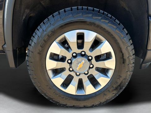 Used 2024 Chevrolet Silverado 2500 Custom w/ Custom Convenience Package AWD/4WD image 8
