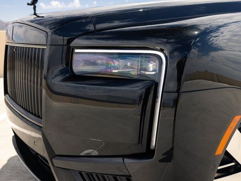 Used 2026 Rolls-Royce Cullinan AWD/4WD image 12