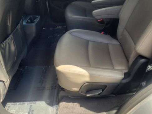 Used 2017 Hyundai Santa Fe Limited AWD/4WD image 33