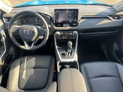 Used 2021 Toyota RAV4 XLE Premium image 23
