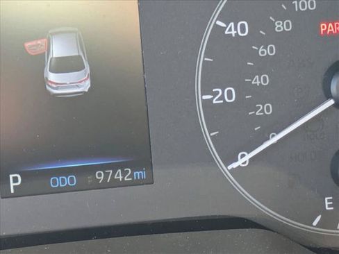 Used 2025 Toyota Corolla LE FWD image 9
