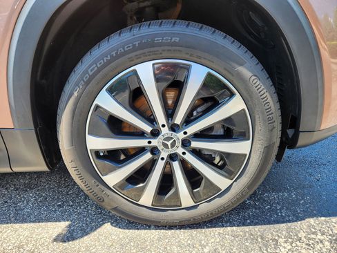 Used 2022 Mercedes-Benz GLB 250 4MATIC image 7