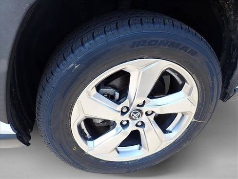 Certified 2020 Toyota RAV4 Limited AWD/4WD image 6