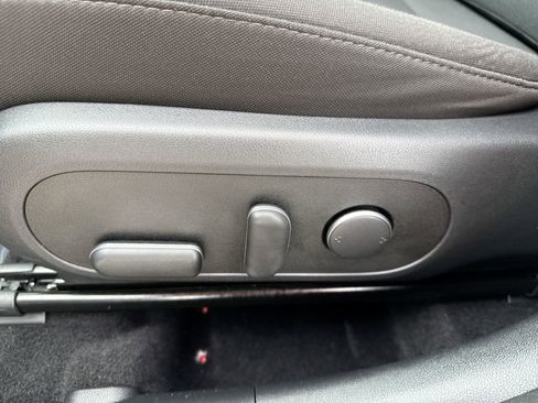 Used 2025 Hyundai Kona SEL FWD image 14